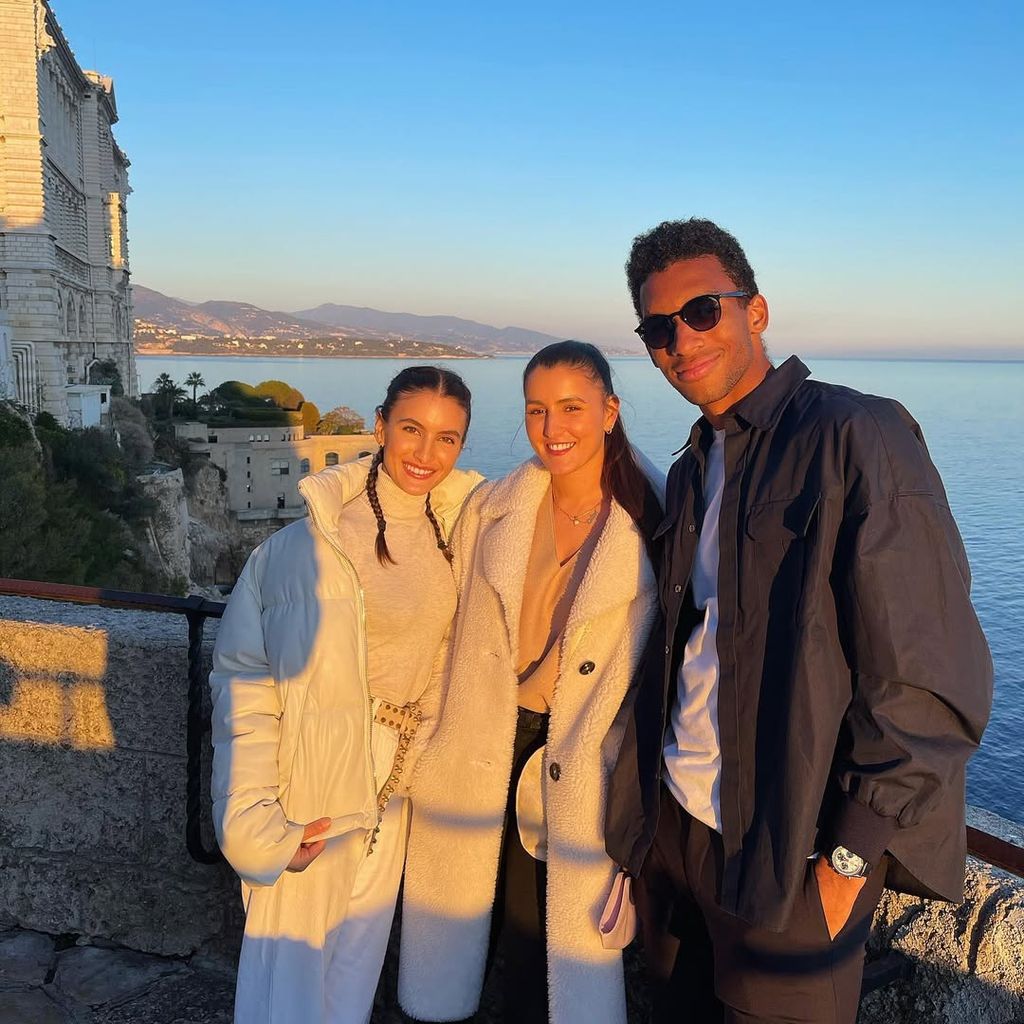 Nina Ghaibi with her sister Cilia and Felix Auger-Aliassime
