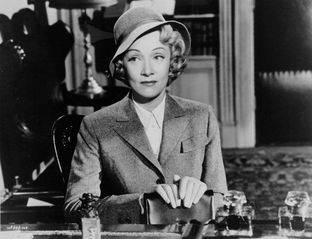 Marlene Dietrich is brilliant as Christine Vole