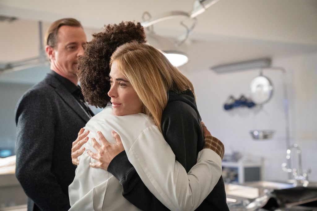 Ellie salue Kasie Hines