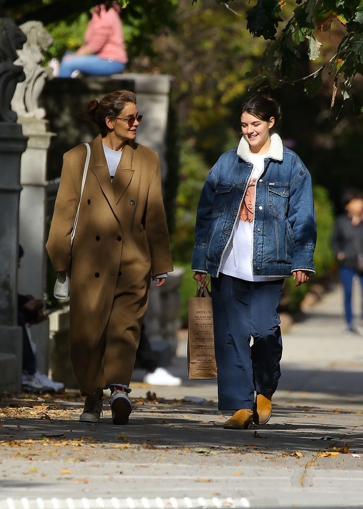 Suri Cruise and Katie Holmes 