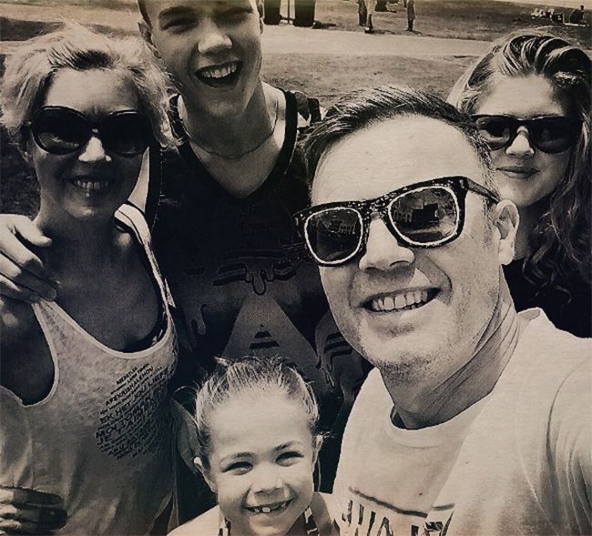 gary barlow family