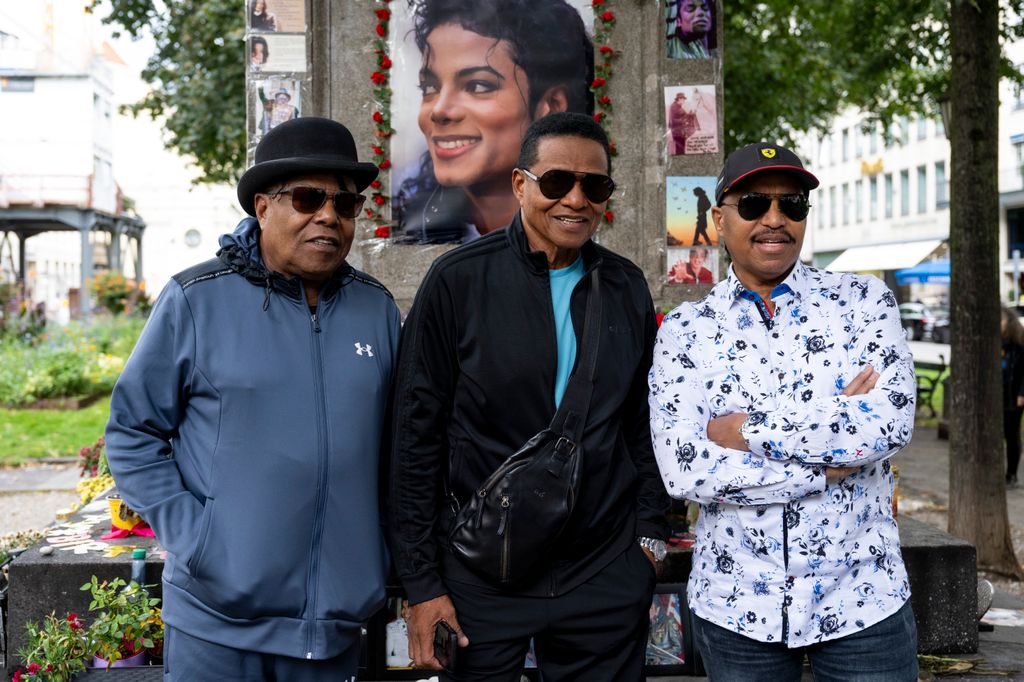 The music band "The Jacksons" with Tito (l-r), Jackie and Marlon Jackson stand in front of the Michael Jackson memorial in front of the Hotel Bayerischer Hof before a press conference. On September 10, 2024.