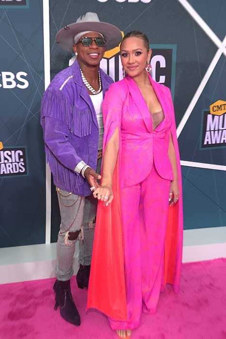 cmt music awards 2022 stylish couples jimmie allen alexis gale