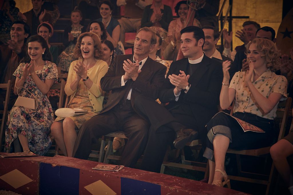 Esme Keating (Skye Lucia Degruttola), Cathy Keating (Kacey Ainsworth), DI Geordie Keating (Robson Green), Reverend William "Will" Davenport (Tom Brittney) and Bonnie Davenport (Charlotte Ritchie)
