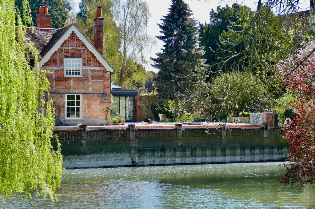 George Michael's home in Goring, Oxfordshire