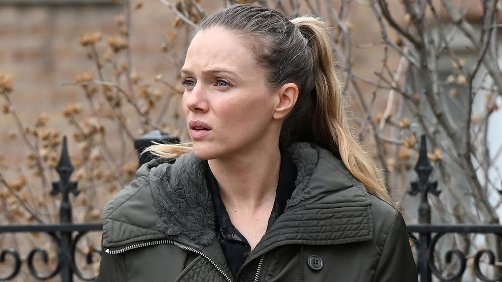 Tracy Spiridakos in Staffel 10 von Chicago PD 