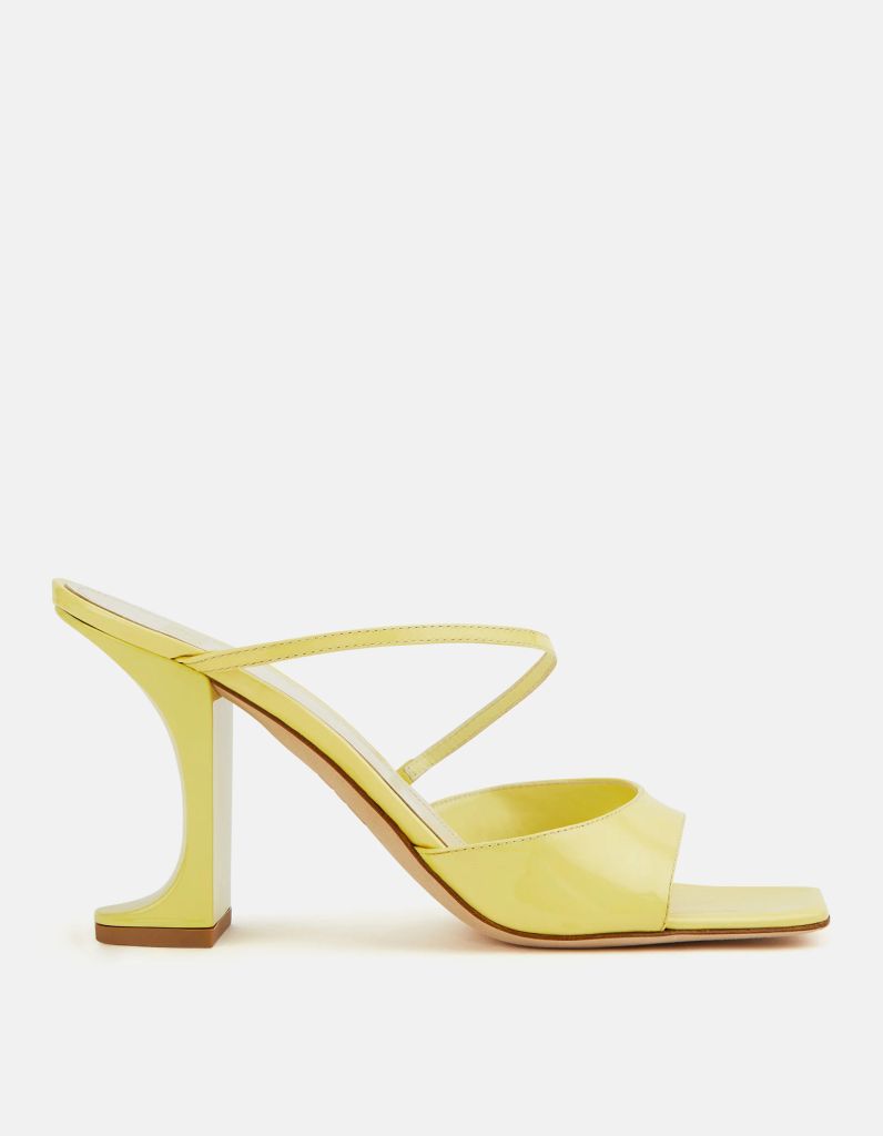 izie shoes in yellow