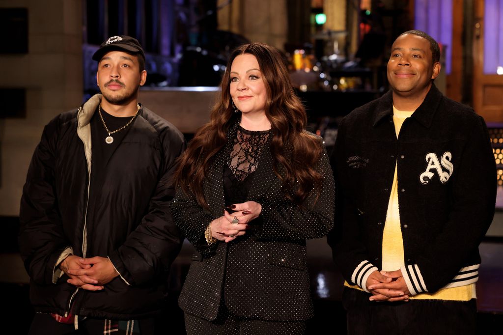 Melissa with musical guest Dijon and Kenan Thompson