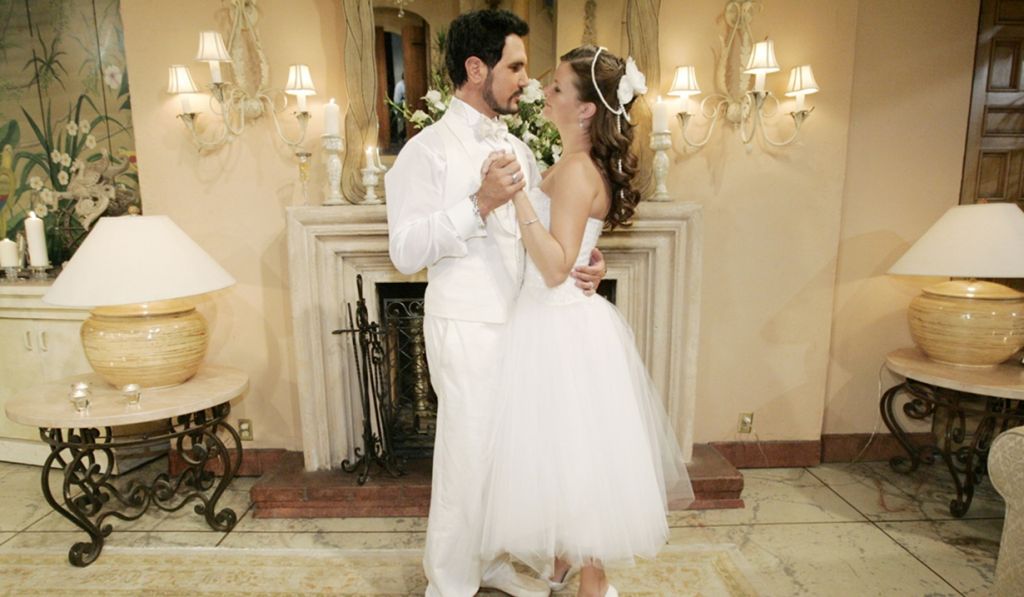 Don Diamont et Heather Tomn comme Bill Spencer Jr et Katie Logan dans The Bold & the Beautiful 