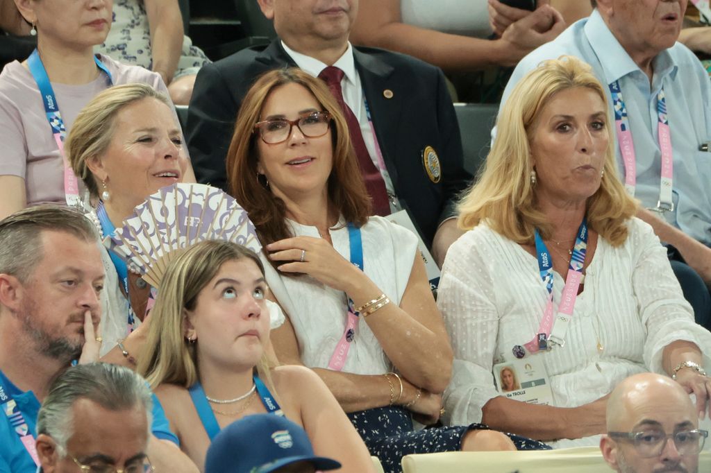 Queen Mary watching sport with Malou Skeel and Helle Trolle 