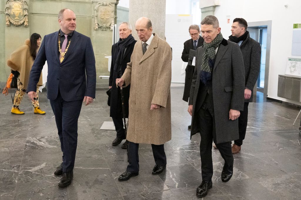 The Duke joins Dirk Hilbert, Lord Mayor of Dresden, and Andrew Mitchell, British Ambassador to Berlin