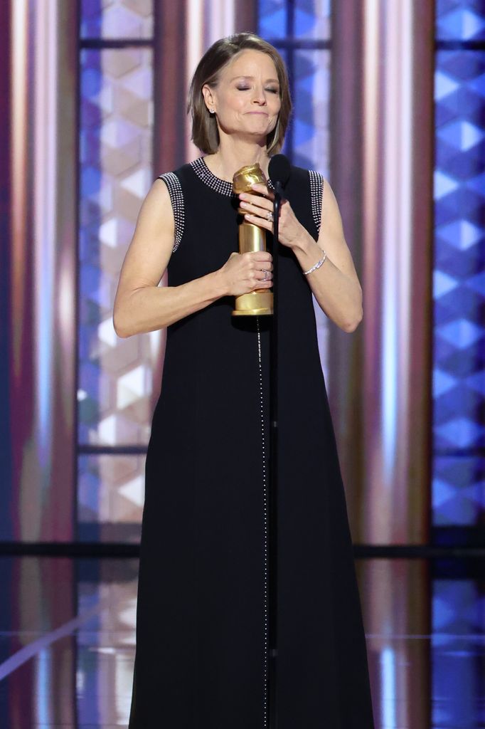 jodie foster golden globes win 2025