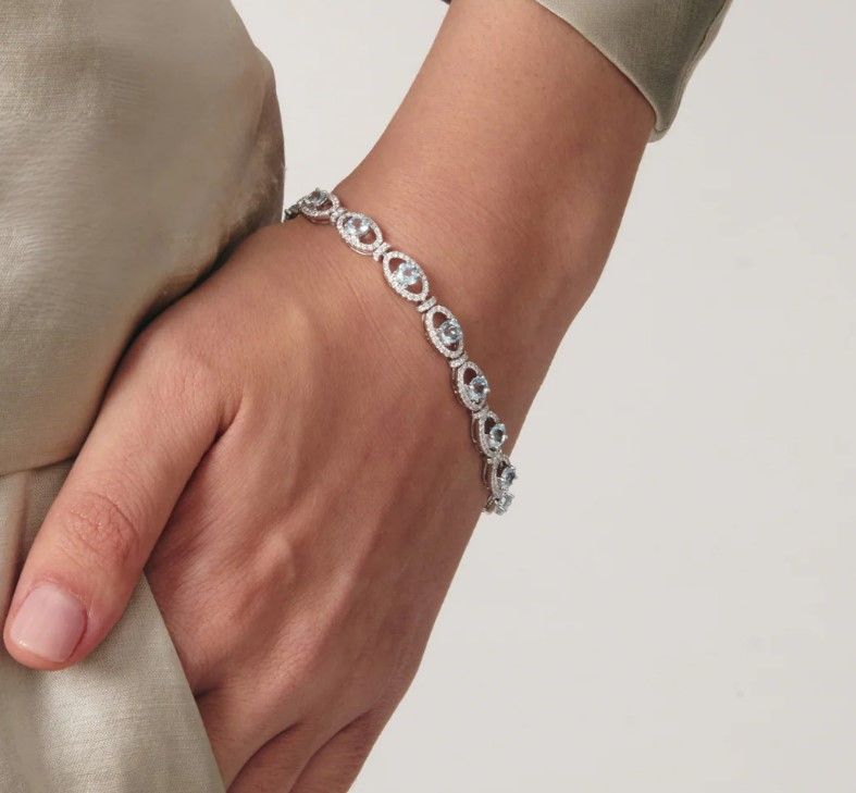 Zara wore this bracelet by Kiki McDonough