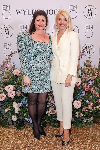 holly willoughby with sister kelly at launch