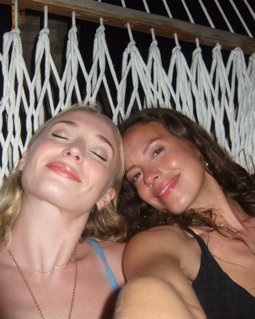 Taura Lamb and actress Sophie Turner selfie