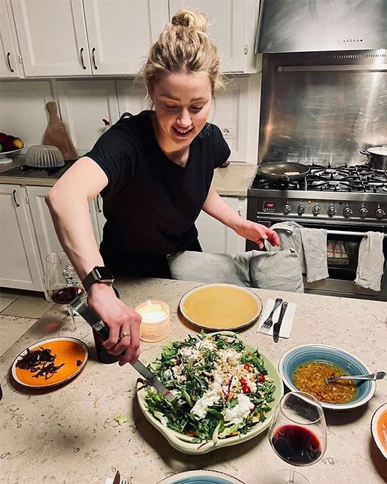 Amber Heard kitchen
