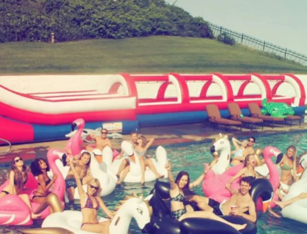 A-list guests attend Taylor Swift's July 4 party