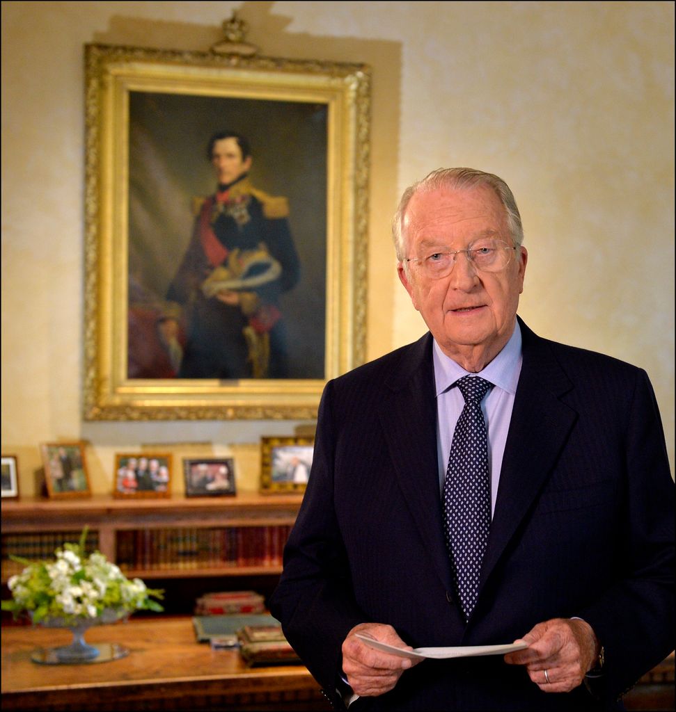 King Albert II stood in front of painting