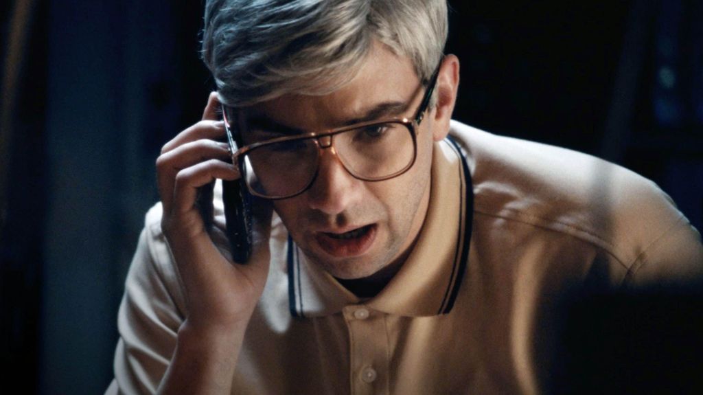 Jay Baruchel joue Mike