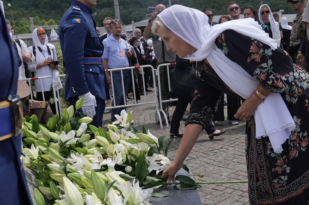 The Duchess of Edinburgh lays flowers at memorial to the victims of the Srebrenica massacre at the Srebrenica Memorial Centre,