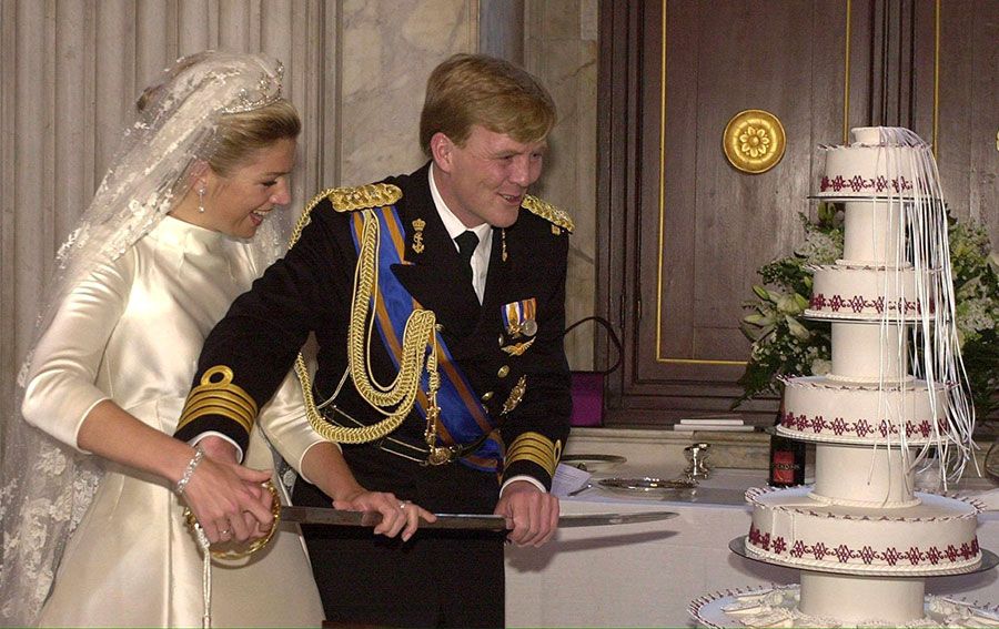 queen rania wedding cake