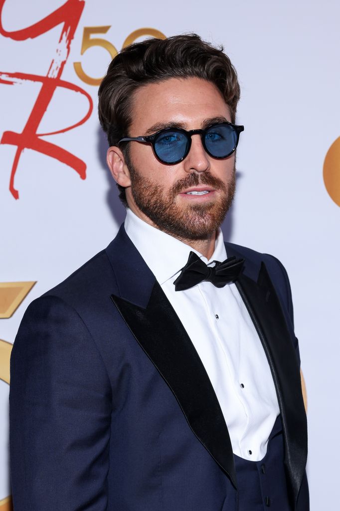 connor floyd suit