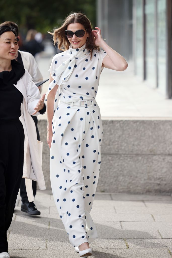 Victoria looked stunning in her Edeline Lee dress as she made her LFW debut