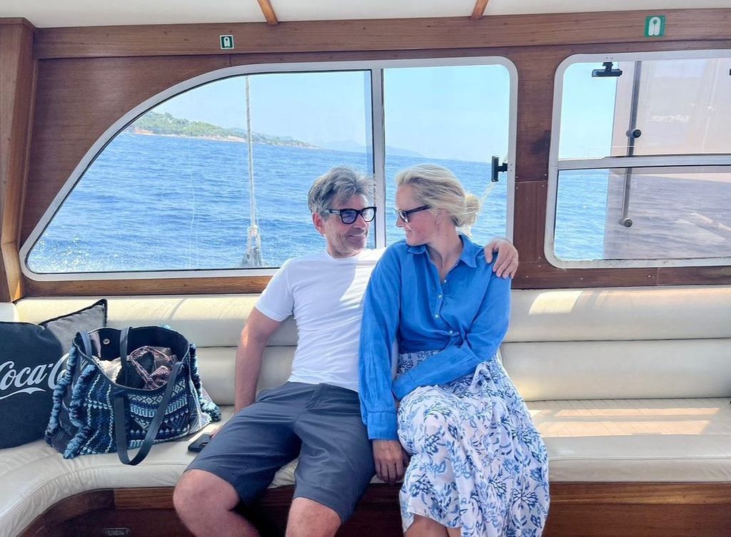 George Stephanopoulos and Ali Wentworth admire scenes on holiday boat trip