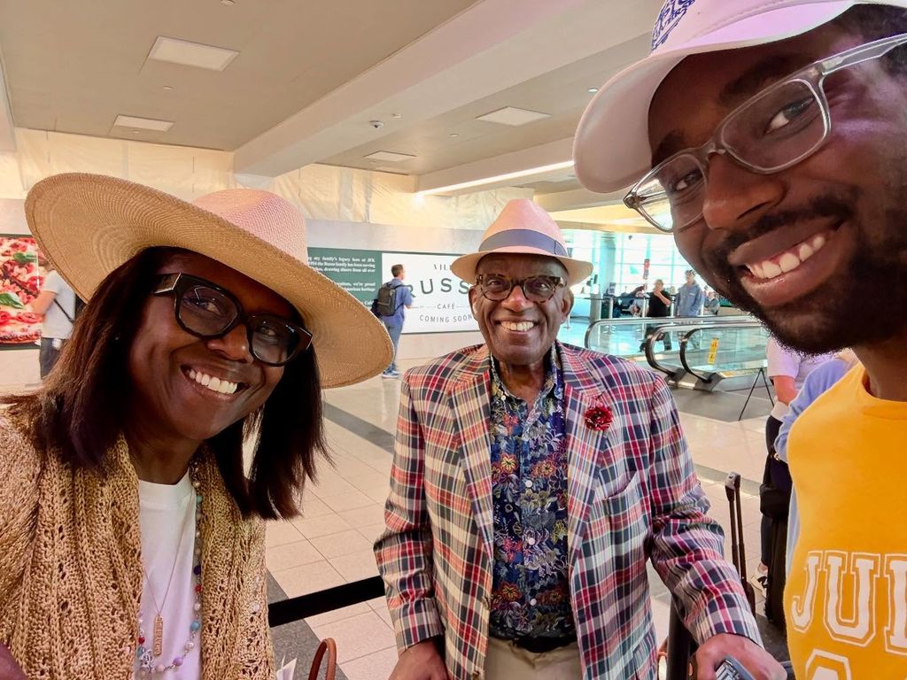 Deborah Roberts Al Roker et Nick Roker à l'aéroport