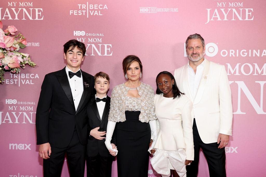 photo of mariska hargitay and peter hermann with their children in black tie at my mom jayne tribeca festival premiere