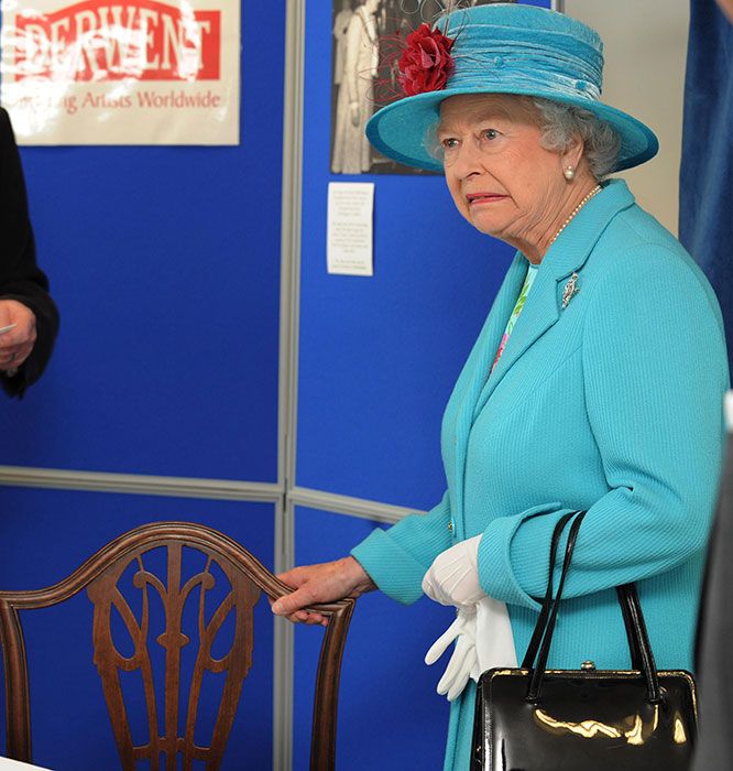 the queen reunited chair visit to Workington