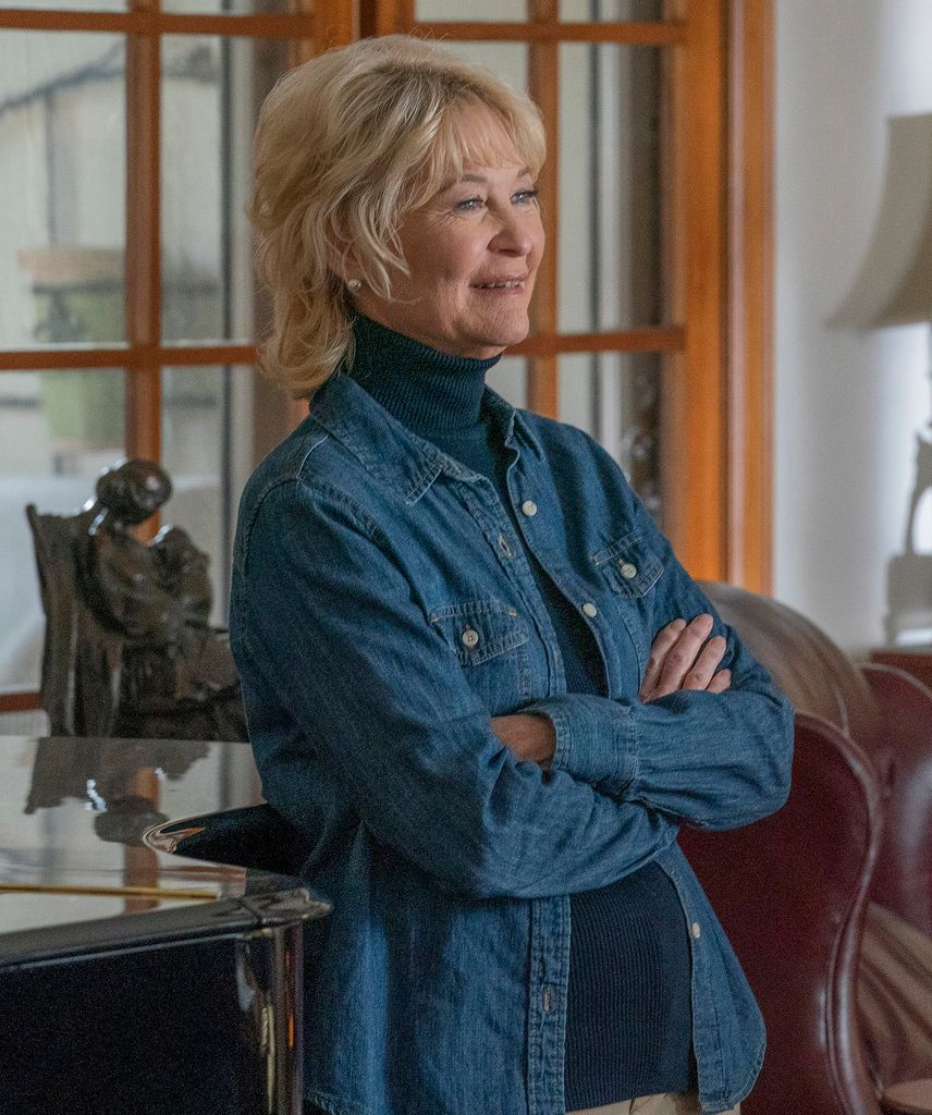 9-1-1 guest star Dee Wallace in the Buck Begins episode of 9-1-1