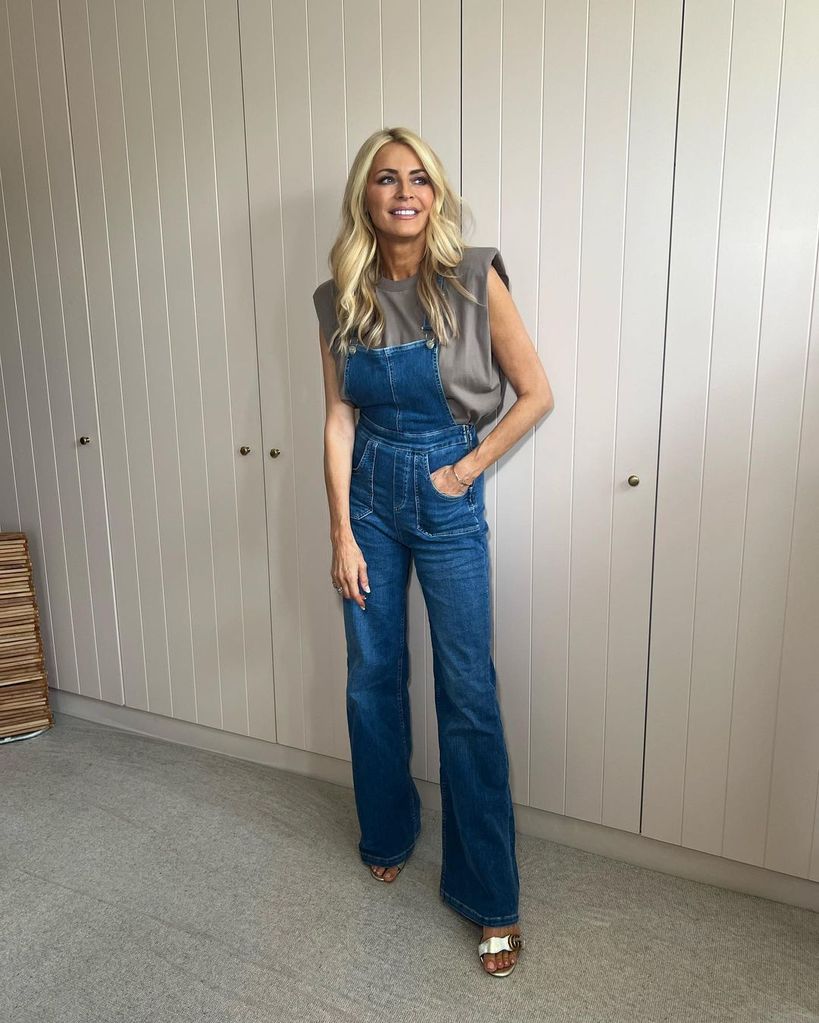 Strictly's Tess Daly steals the limelight in gorgeous denim dungarees ...
