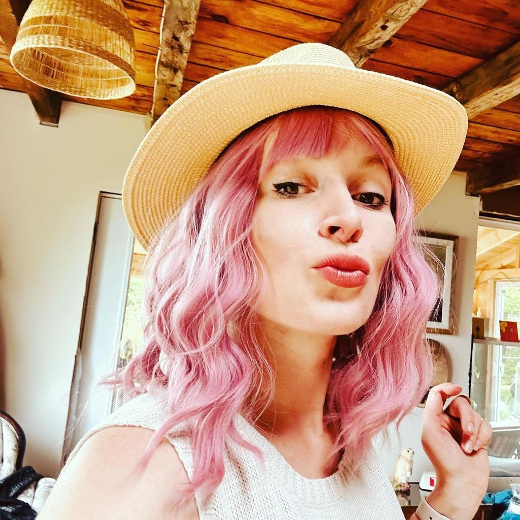 Lauren debuted her new look on Instagram