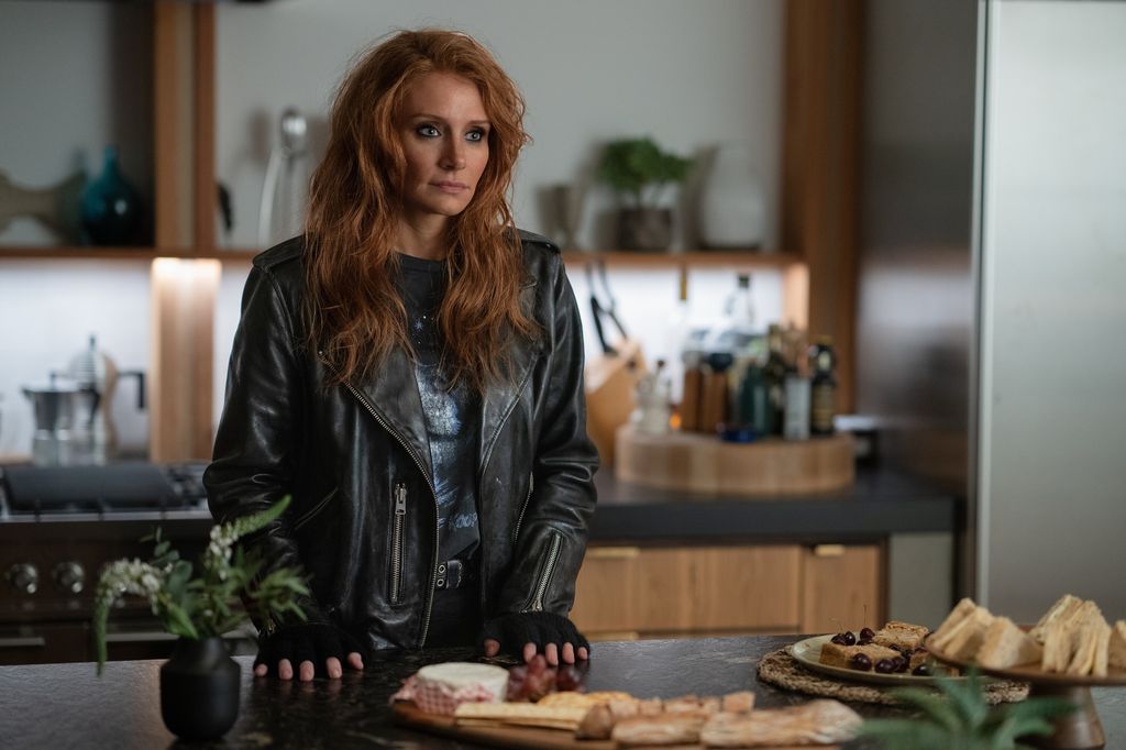 Bryce Dallas Howard plays improv actor Kat