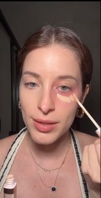 red lipstick concealer trick step 2