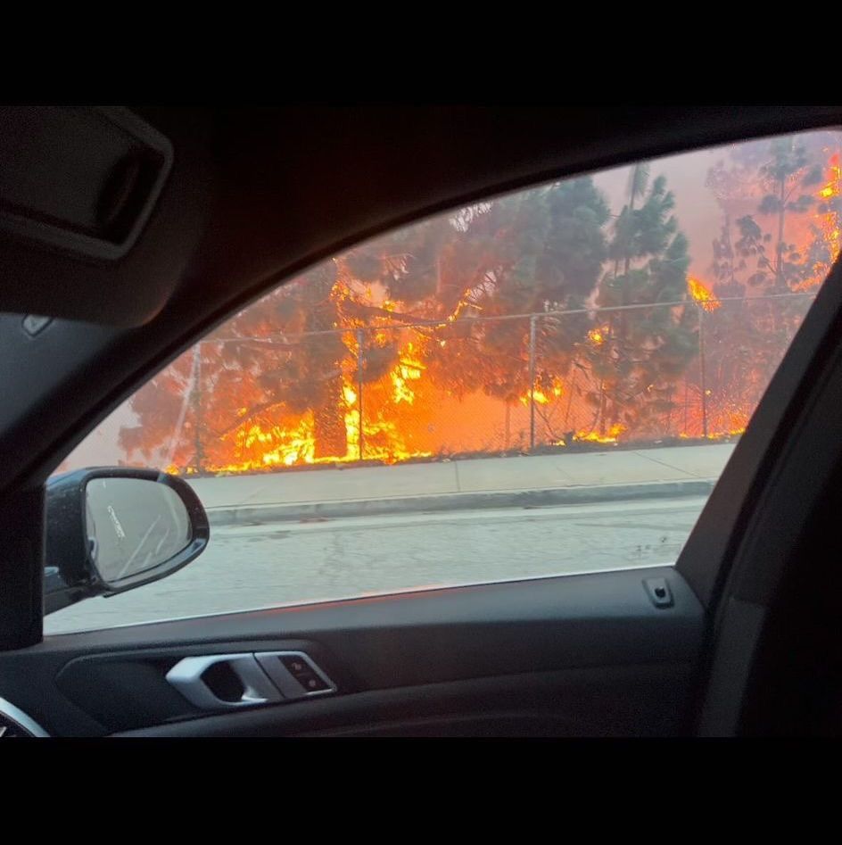 Jennifer Love Hewitt shares footage of fires as she leaves Palisades