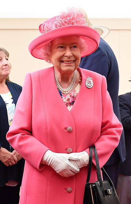queen pink hat