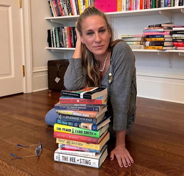 Sarah Jessica Parker sits in her library in her NY home