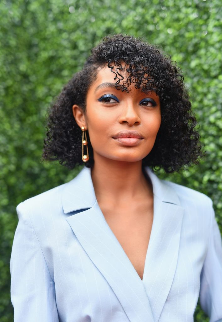 Yara Shahidi in light blue blazer 