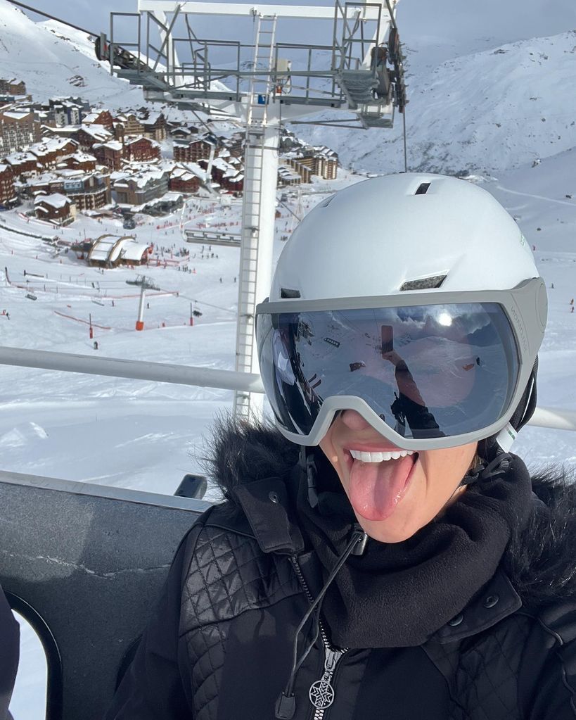 Michelle selfie in ski goggles 