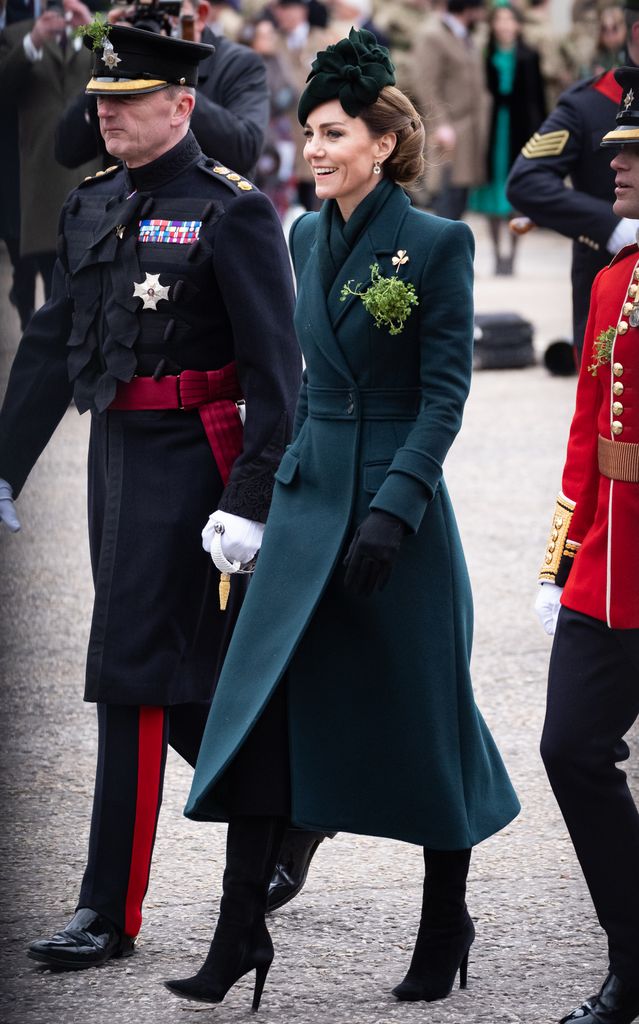 Kate mengenakan mantel hijau di parade Hari St Patrick