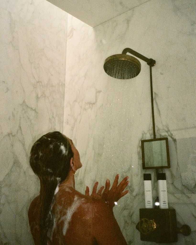 Jennifer Aniston showering