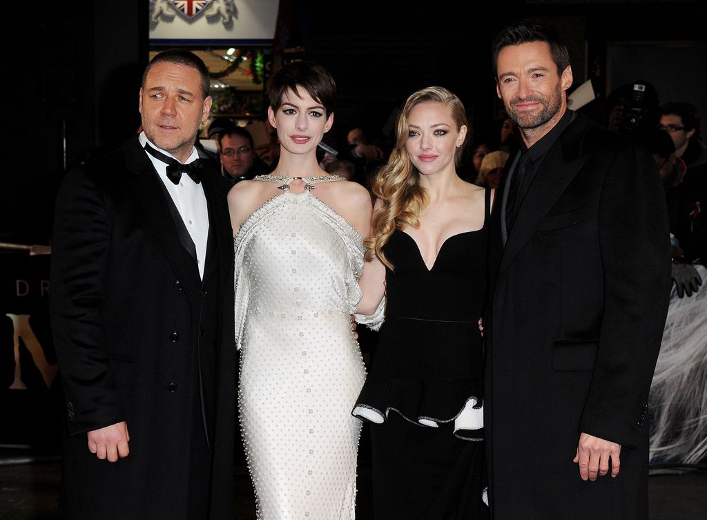  Russell Crowe, Anne Hathaway, Amanda Seyfried and Hugh Jackman in Les Miserables