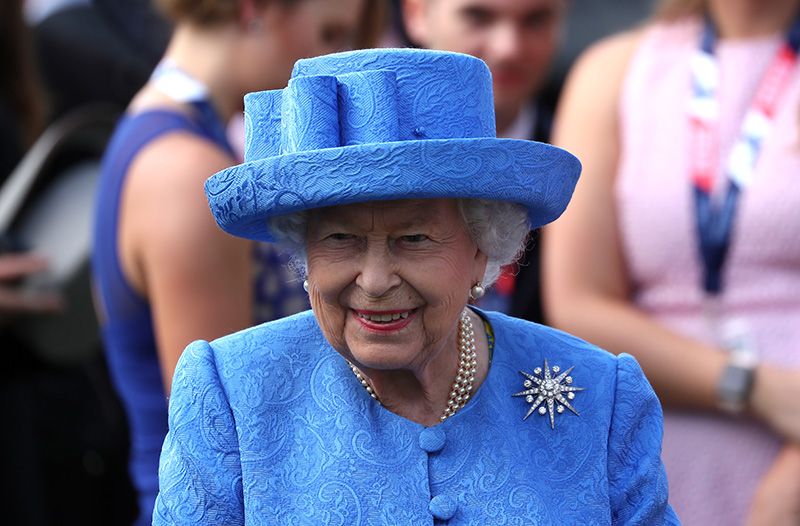 queen blue hat