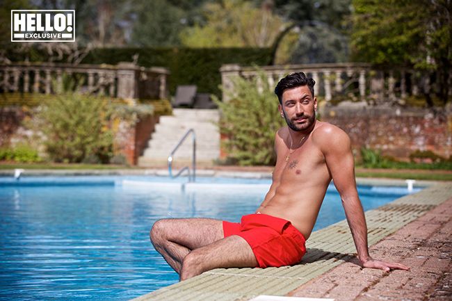 giovanni pernice pool relaxing