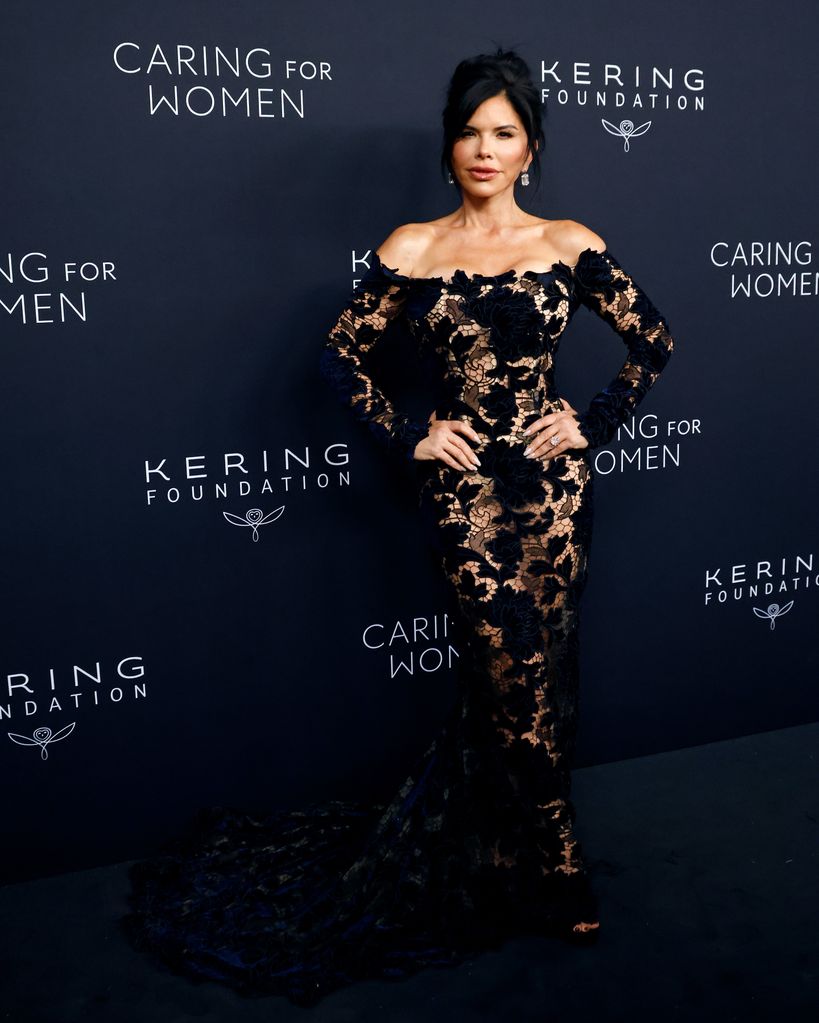 lauren sanchez oscar de la renta dress kering caring for women dinner