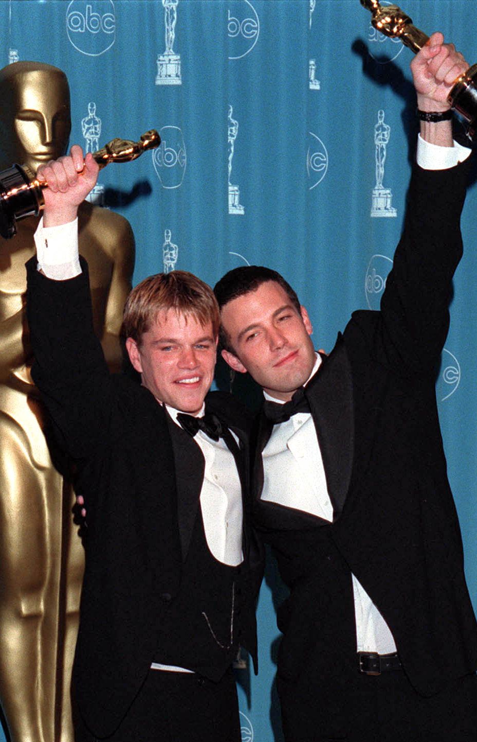 Matt Damon and Ben Affleck at the 1998 Oscars, where they won the Best Original Screenplay award for Good Will Hunting