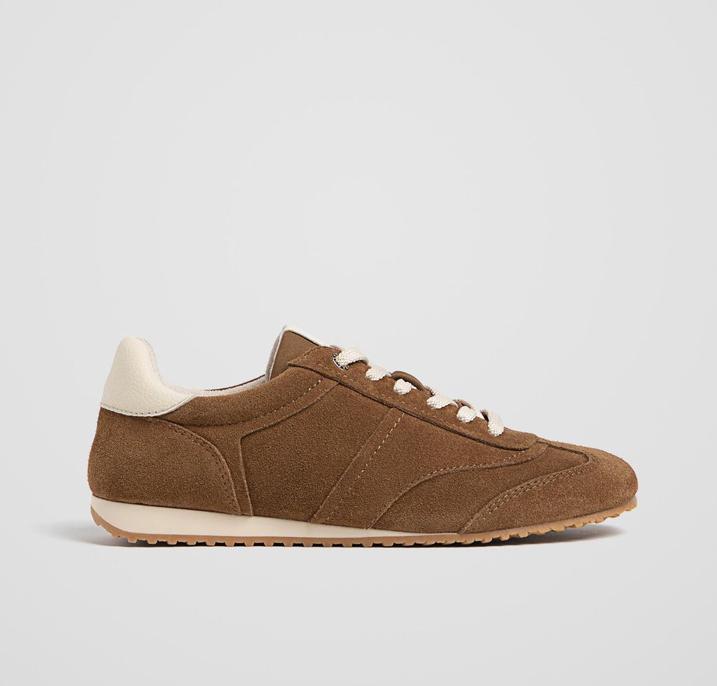 Stradivarius trainers