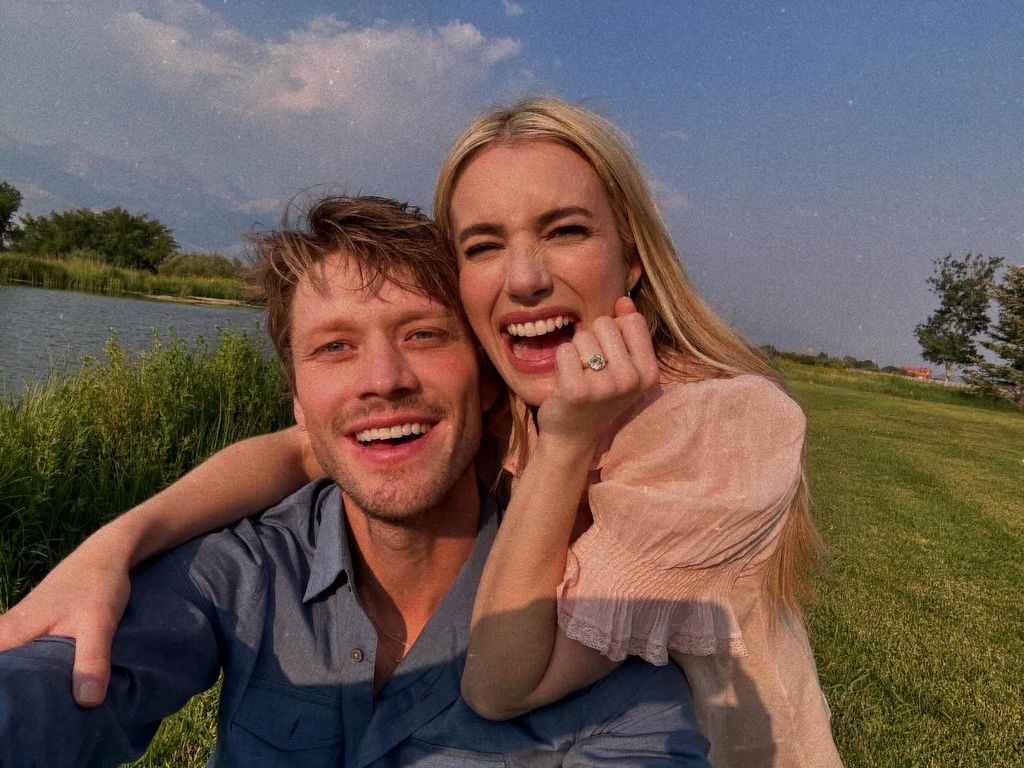 Emma Roberts engagement selfie with cody john